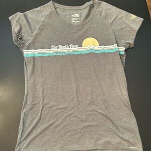 The North Face Women’s Too Slim Fit Size L